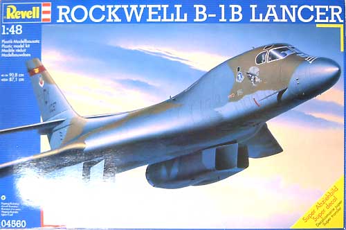 Kuva Revellin B-1B pakkauksesta